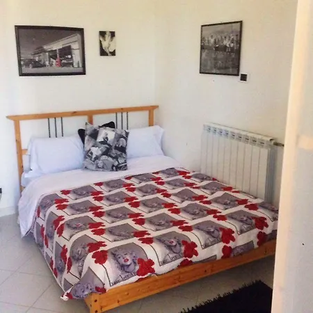 Bed & Breakfast Pit Stop 3*